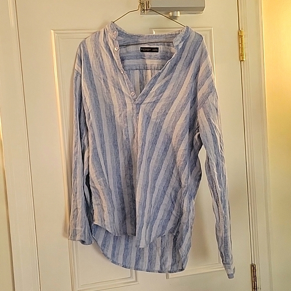 Linen Henley - Picture 1 of 3